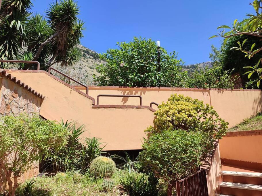Da Nonna Cettina Appartamento In Villa Con Piscina Palermo Exteriér fotografie